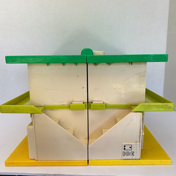 Vintage Playskool, Holiday Inn Playset. 1975 - Picture 4 of 11